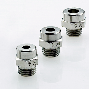 The tool comes complete with three exchangeable mounts for rivet nuts in diameters of 6.7 and 9 mm.